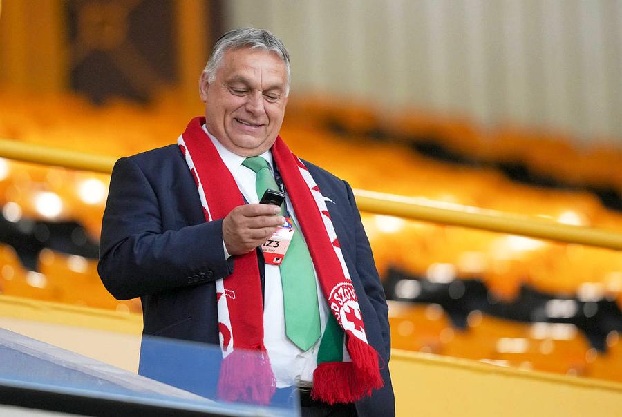 În prezent, Viktor Orban este în prim-plan pentru că se opune la aderarea Ucrainei la Uniunea Europeană Ion Țiriac, nou val de declarații controversate: „Drag mi-ar fi să avem un Viktor Orban! Știți ce mi-a promis președintele?”