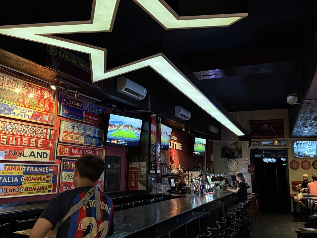 Shkendija – FCSB sau „Insula Iubirii”? » Care a fost raportul de forțe în Centrul Vechi din București: „Dă drumul la TV că începe!”