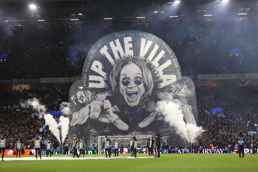 Scenografia celor de la Aston Villa în care îl omagizaă pe Ozzy Osbourne / foto: Imago