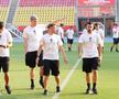 Fotbaliștii au ajuns la stadion pentru Shkendija - FCSB / FOTO: Andrei Furnigă (GSP.ro)