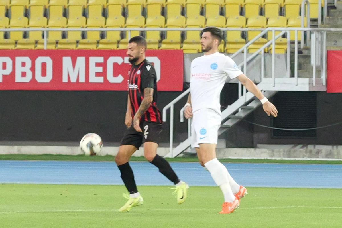 Val de ironii la adresa fotbaliștilor de la FCSB: „Vedete de carton”