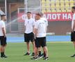 Fotbaliștii au ajuns la stadion pentru Shkendija - FCSB  /  FOTO: Andrei Furnigă (GSP.ro)