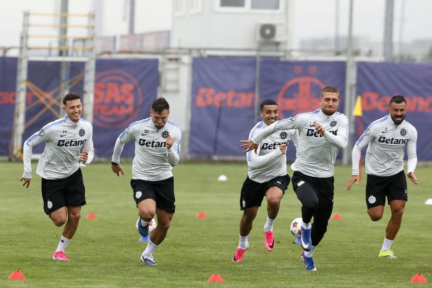 Jucătorii lui FCSB s-au antrenat miercuri seară