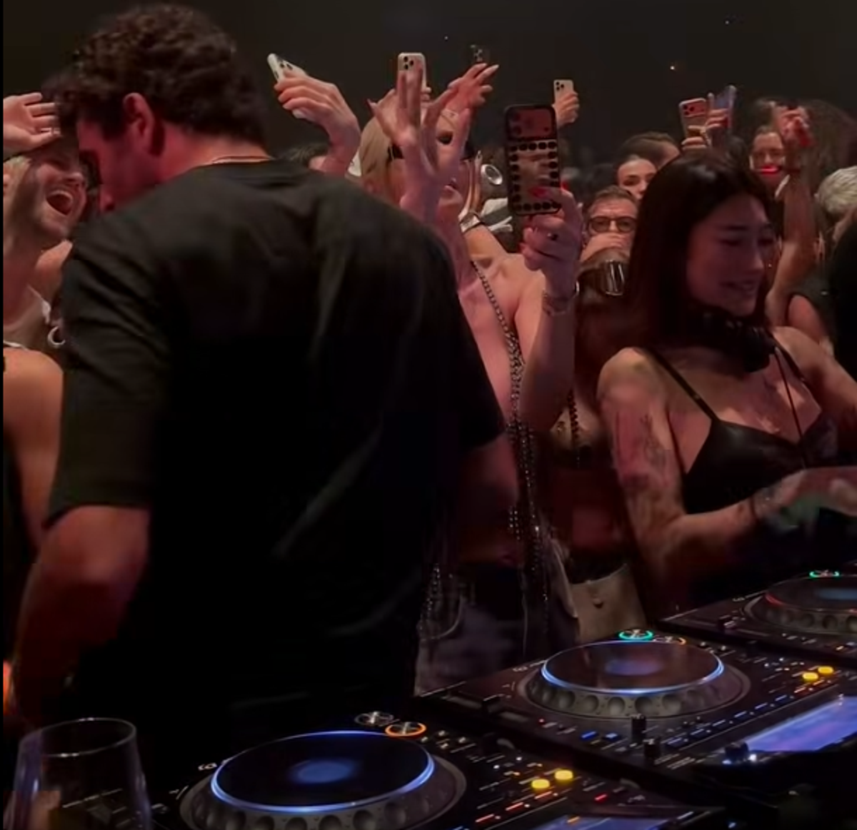 Starul din ATP, petrecere dezlănțuită în Ibiza cu celebra Peggy Gou