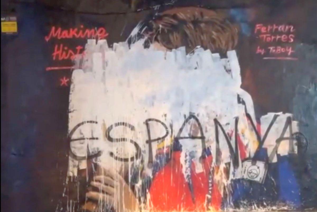 Muralul lui Ferran Torres, vandalizat în Barcelona: „P*** Espanya!”