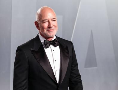 Suma INCREDIBILĂ pe care miliardarul Jeff Bezos o pune la dispoziția lui ...