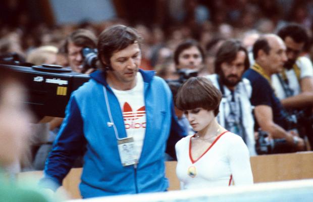 Umăr la umăr cu Nadia Comăneci la Montreal 1976, vorbește acum despre regimul abuziv al lui Bela Karolyi: „Era o baie, ne țineau izolate! Am amintiri grele”