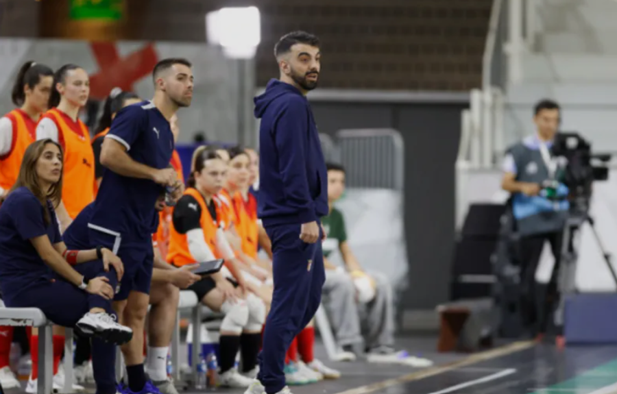 Pedro Pedroso, antrenorul echipei feminine de futsal a clubului SC Braga / Foto: Record Scandal în Portugalia: antrenorul prins cu pariuri » A mizat pe meciurile clubului, dar n-a câștigat niciodată!