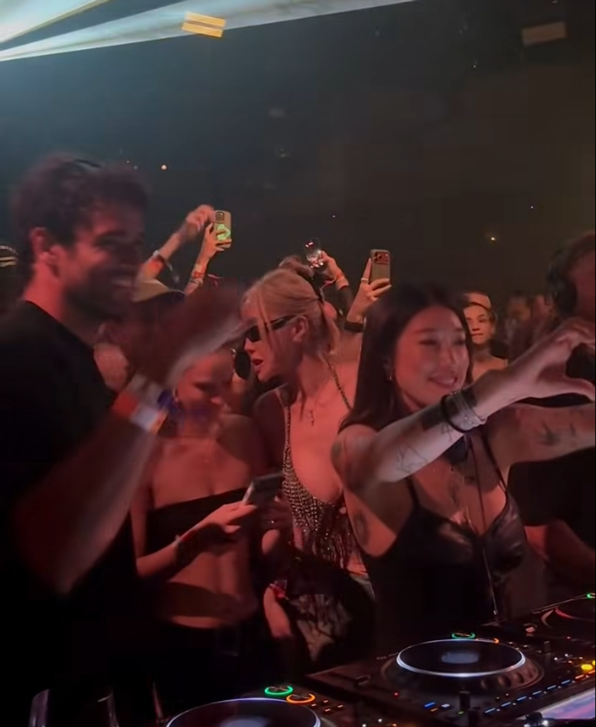 Starul din ATP, petrecere dezlănțuită în Ibiza cu celebra Peggy Gou