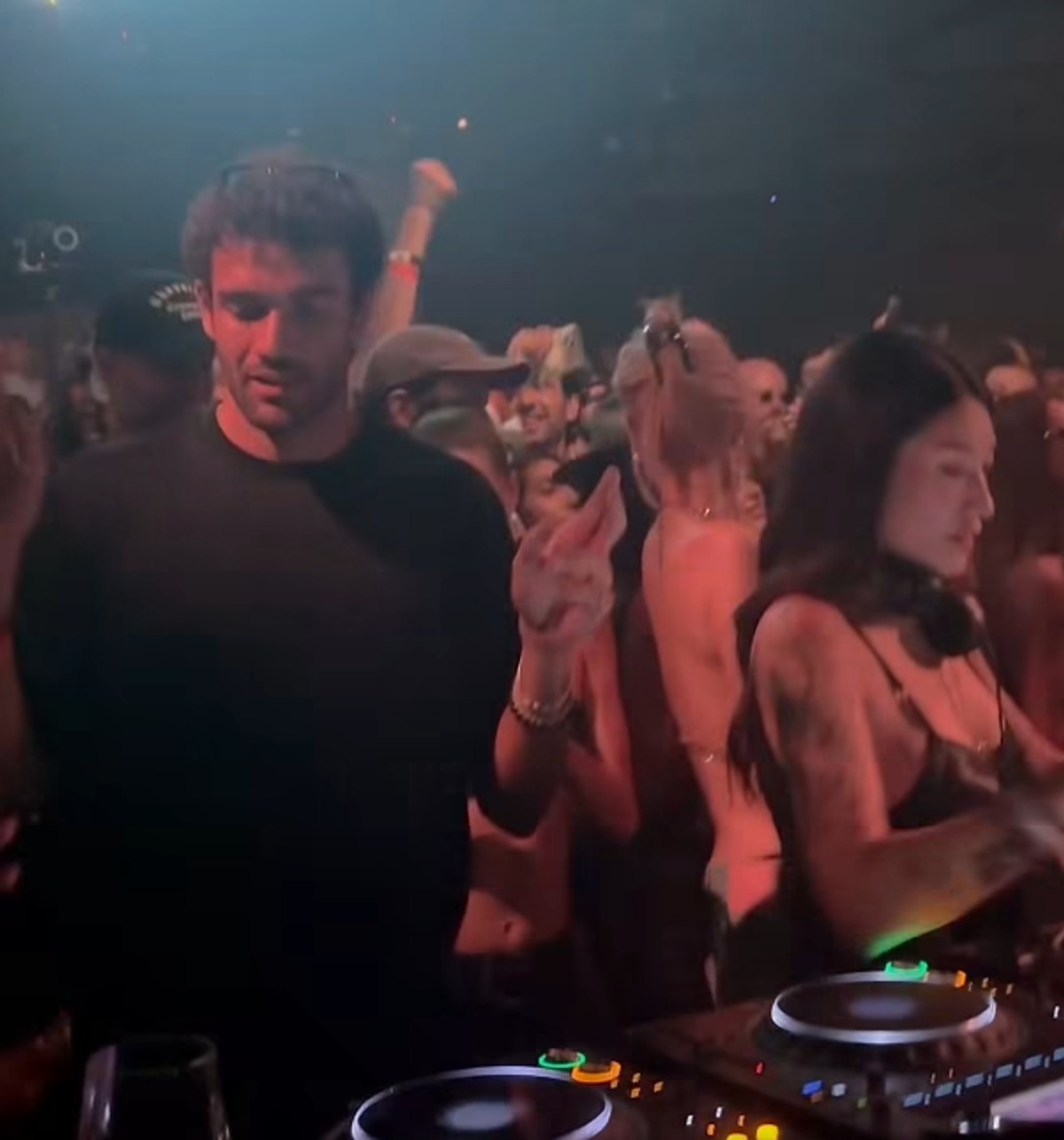 Starul din ATP, petrecere dezlănțuită în Ibiza cu celebra Peggy Gou