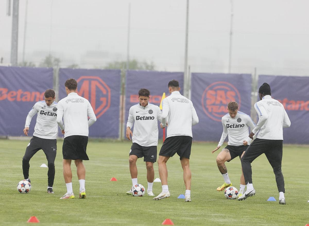 Imagini de la antrenamentul FCSB-ului pentru turul cu Auda: doi fotbaliști s-au antrenat separat