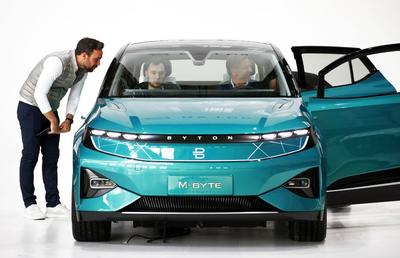 Volkswagen ar putea da o lovitură pe piața auto: vrea să preia o parte din Tesla Motors