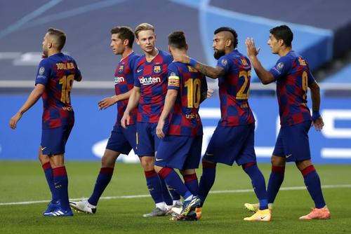 Luis Suarez (primul din dreapta) a înscris în Barcelona - Bayern 2-8 // foto: Guliver/gettyimages