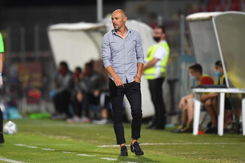 FCSB a câștigat cu 3-0 meciul cu Astra din prima etapă de Liga 1. Bogdan Andone (45 de ani), antrenorul giurgiuvenilor, a rămas fără soluții în fața problemelor de la echipă.
