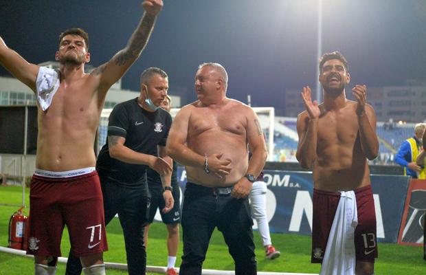 Rapidiștii s-au dezlănțuit după victoria de la Botoșani! Imagini senzaționale surprinse de fotoreporterul GSP