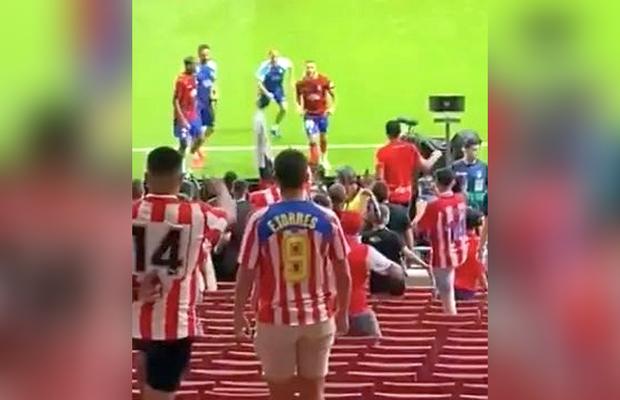 Prima înfrângere, primele tensiuni la Atletico! Un jucător crescut de Real Madrid a sărit la bătaie cu fanii