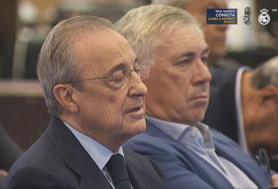 Carlo Ancelotti, emoționat la despărțirea de Casemiro/ foto Captură Real Madrid TV Despărțire emoționantă » Casemiro și Ancelotti, în lacrimi la conferința de rămas bun a brazilianului