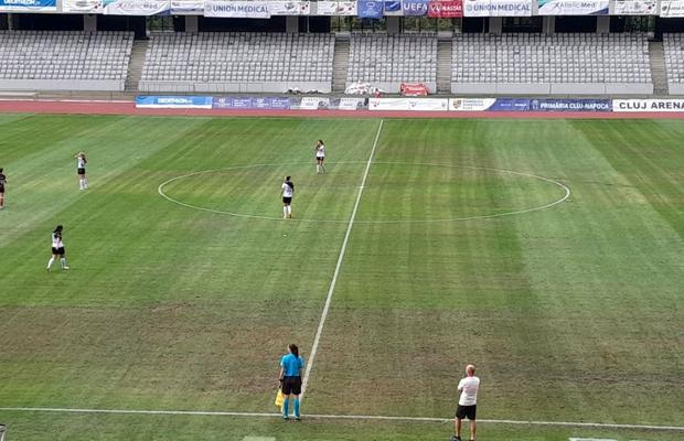 Cluj Arena, ca după bombardament! În câteva ore se joacă U Cluj - Sepsi în Superligă, iar suprafața este ciuruită