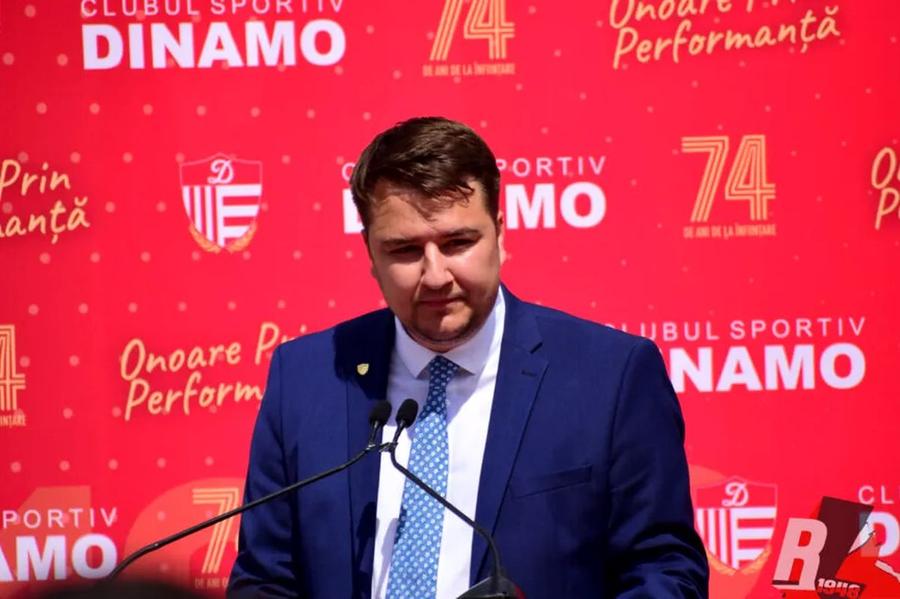 Ionuț Popa, președintele CS Dinamo București, e acuzat de Antonio Colamonici că i-a blocat plata primelor olimpice dinspre clubul alb-roșu Antonio Colamonici, antrenorul de aur al României la Jocurile Olimpice, devastator: „M-au tratat ca pe un nimic!” + Scandalul primelor și un proces de sute de mii de euro: „Președinte penibil”