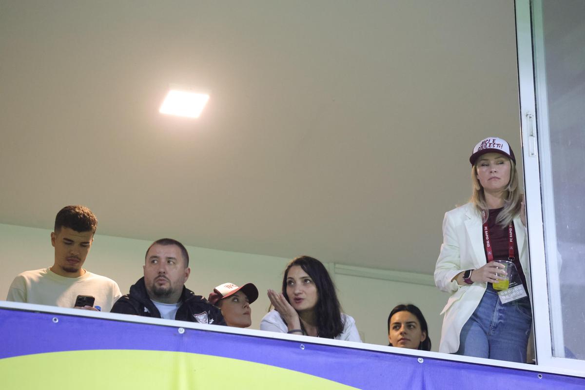 Metaloglobus - Rapid, „ploaie” de personalități la partidă, în frunte cu Dan Șucu