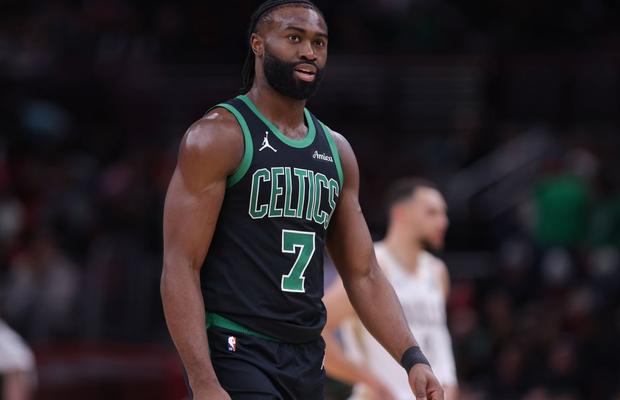Tatăl unei vedete din NBA a fost arestat și acuzat pentru tentativă de omor, după un conflict în Las Vegas