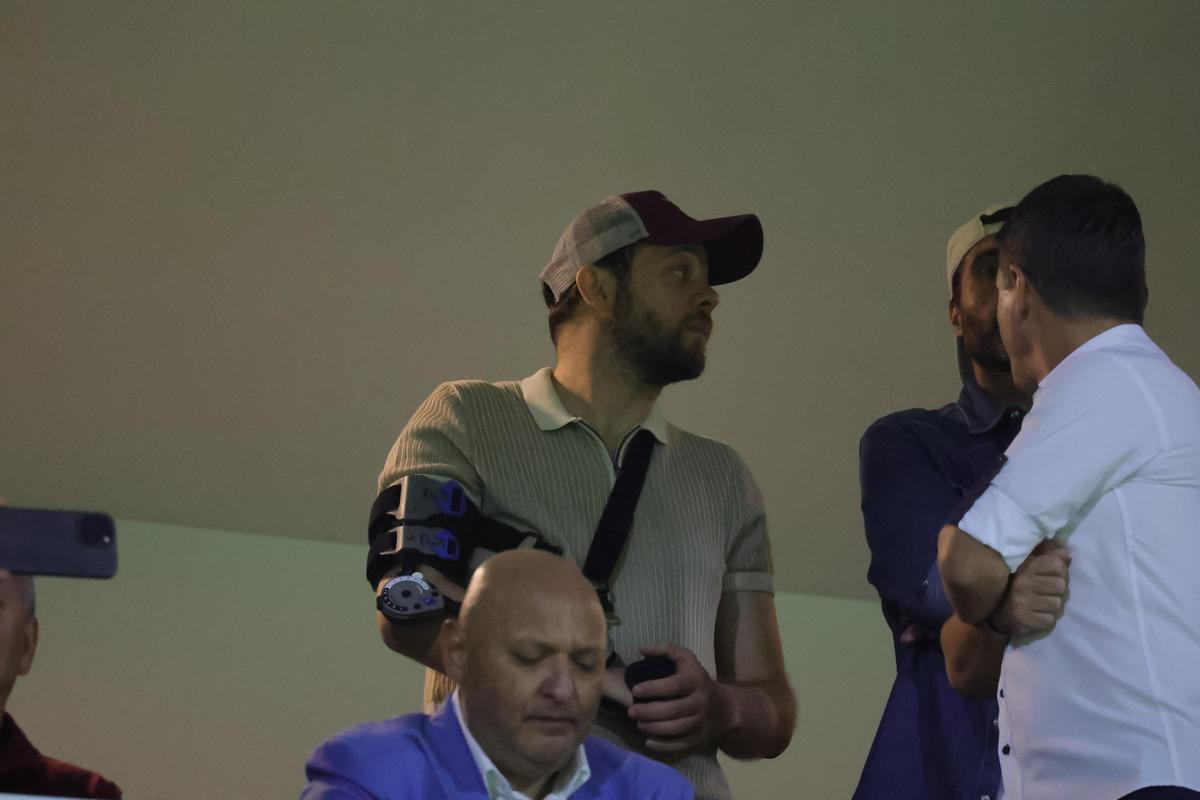 Metaloglobus - Rapid, „ploaie” de personalități la partidă, în frunte cu Dan Șucu