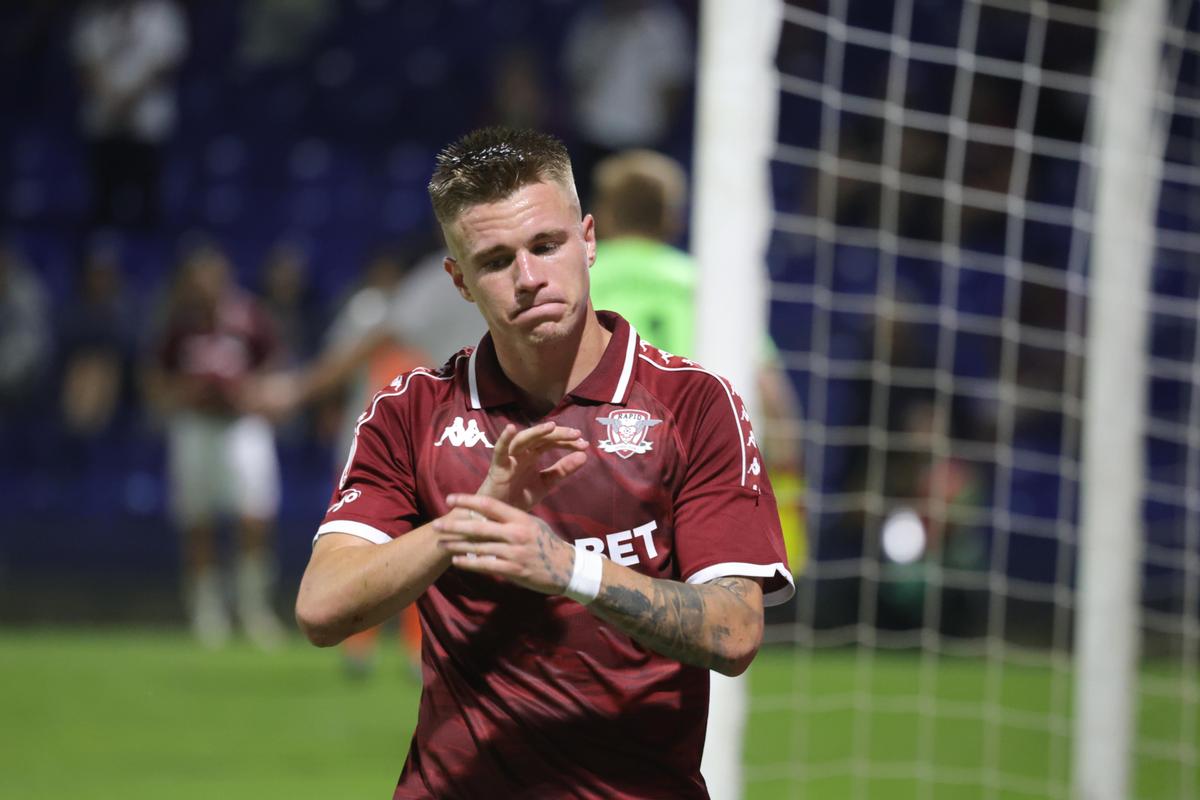 Claudiu Petrila, schimbat în Metaloglobus - Rapid