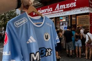 Scandalul merdenelelor a ajuns în Superligă! U Cluj s-a prezentat în Piața Amzei