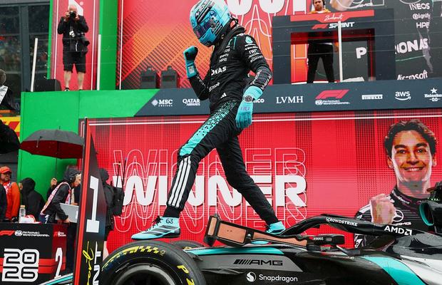 George Russell a triumfat în sprintul de acasă al lui Max Verstappen » Kimi Antonelli și-a mărit avansul în clasament