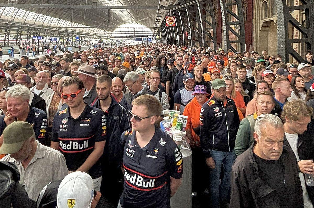 Haos înainte de cursa de Formula 1 din Olanda: au așteptat ore întregi în gări