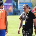 Ionuț Chirilă a părăsit arena în aplauzele fanilor gazdă, după ce a produs șocul etapei. Foto: Facebook / CS Dinamo Fotbal