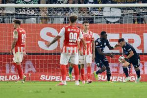 Dinamo - U Cluj, duel tare în Superligă » Ardelenii înscriu cu om în plus
