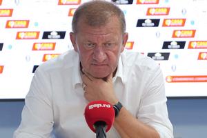 Umilit de nou-promovată, Dorinel Munteanu nu și-a menajat jucătorii: „Nu am pe cine să felicit. Restartez lotul!”