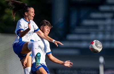 A început Superliga Feminină » Campioana Farul a spulberat-o pe Rapid: 7 goluri marcate