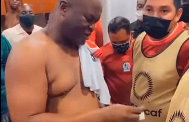 CONCACAF a reacționat după ce vicepreședintele Surinamului a jucat într-un meci oficial! Măsuri dure luate împotriva lui și a cluburilor