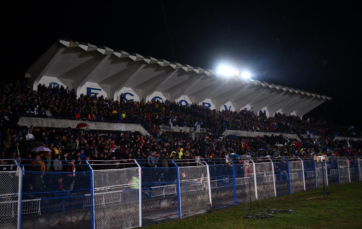 Cu cine s-a chinuit FCSB » Comparație neverosimilă: tot clubul câștigă cât Oaidă!