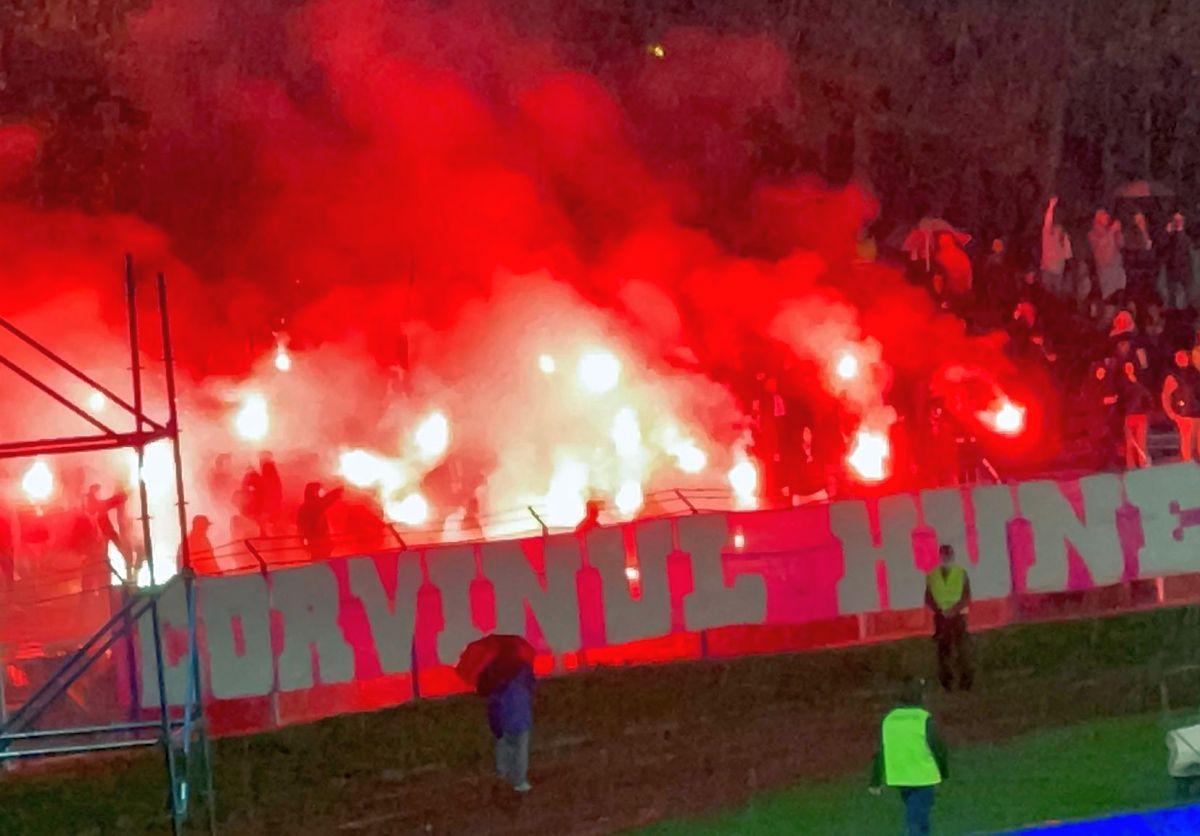Cu cine s-a chinuit FCSB » Comparație neverosimilă: tot clubul câștigă cât Oaidă!