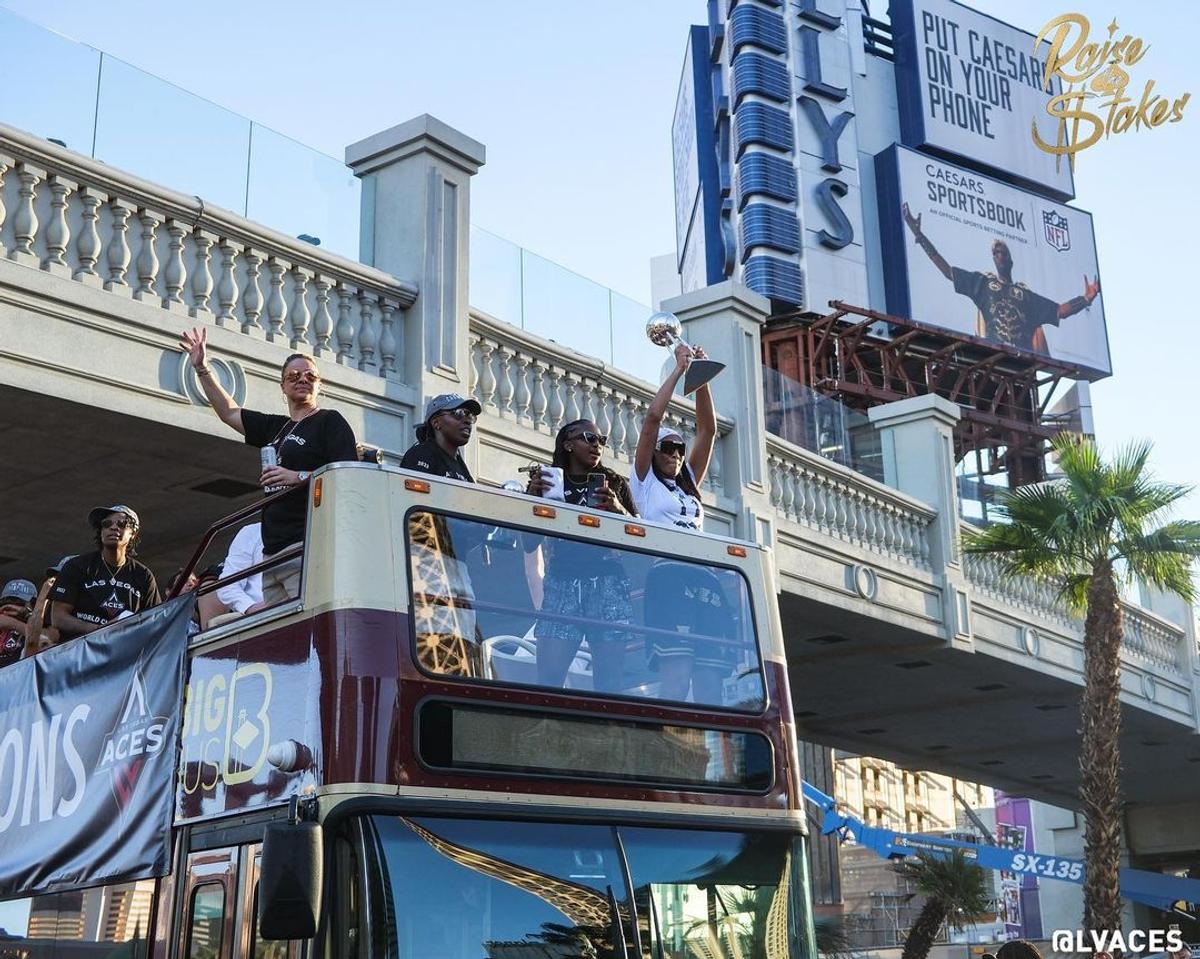 FOTO Imagini de senzație din Las Vegas: campioanele WNBA, dezlănțuite la parada titlului
