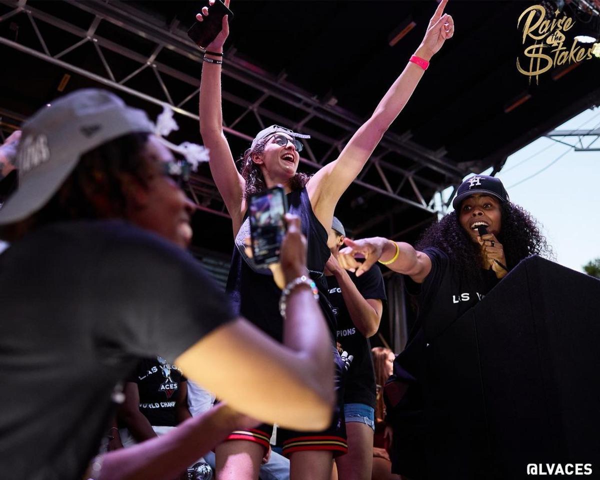FOTO Imagini de senzație din Las Vegas: campioanele WNBA, dezlănțuite la parada titlului