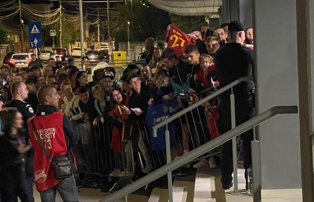 Zarvă la Sibiu după Hermannstadt - FCSB! Jucătorii vicecampioanei, superstaruri printre fanii din Ardeal: Coman și Compagno, preferații puștilor