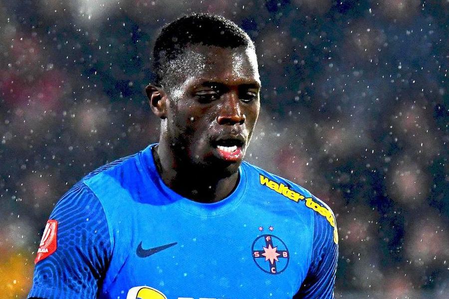 Joyskim Dawa S-a întors gafeurul la FCSB. Decizia care i-a „îngropat” pe roș-albaștri