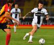 Dennis Man, în acțiune pe „Via del Mare” din Lecce / Foto: Imago