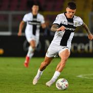 Dennis Man, în acțiune pe „Via del Mare” din Lecce / Foto: Imago
