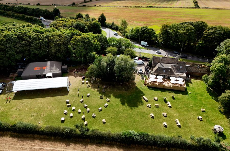 Domeniul Cotswolds, locul care ar fi devenit reședința principală a lui David Beckham. Foto: Imago Images David Beckham și Victoria, în pragul despărțirii? Presa anunță că stau în case diferite