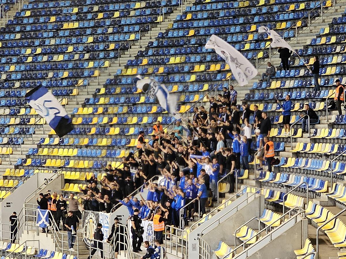 Bannere Dinamo - Farul