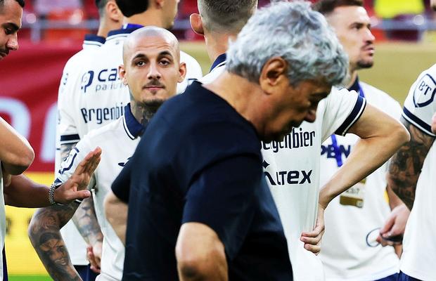 Alex Mitriță a revenit, a doua zi după anunțul retragerii » Mesaj CLAR pentru Mircea Lucescu
