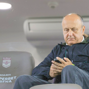 Dan Șucu și oficialii Rapidului, împietriți la oficială // foto: Ionuț Iordache (GSP)
