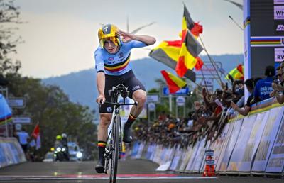 De neoprit! Remco Evenepoel, campion mondial la contratimp pentru a 3-a oară la rând: „Îmi doresc să mă bucur de acest succes”