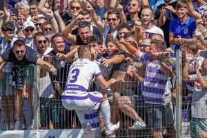 Investiții masive la Poli Timișoara pentru promovarea în Superligă » Dan Alexa: „Astea sunt salariile și primele de joc! Foarte bune!”