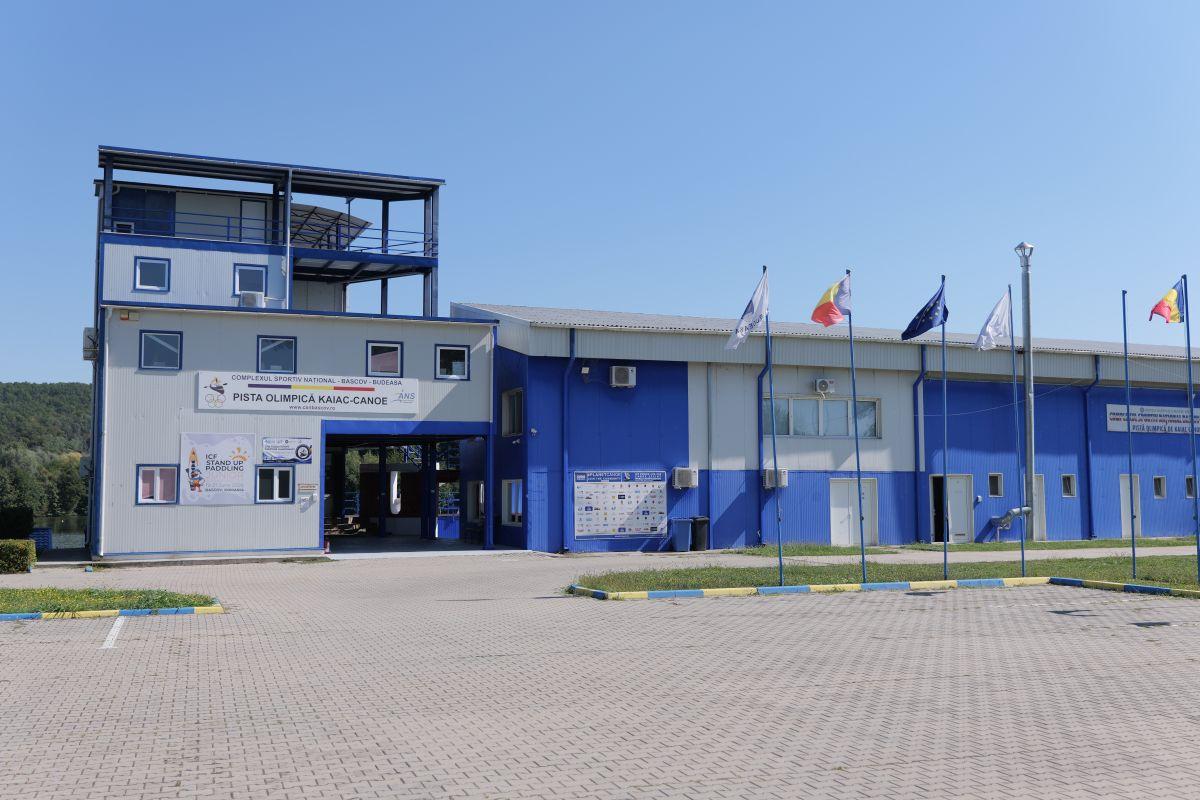 Am intrat în baza sportivă din România construită cu sprijinul lui Ion Iliescu: „Specialiștii spun că e a treia din lume” » Legătura cu fostul președinte